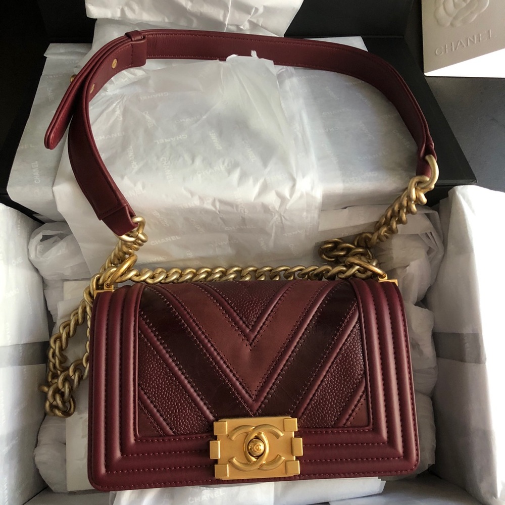 Chanel Mixed Leather Boy Bag - Picture 2 of 8